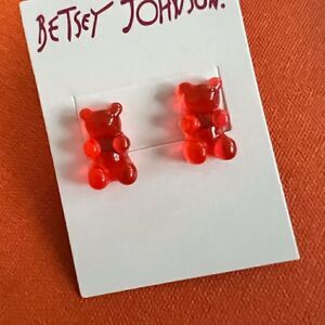 ❤️ Betsey Johnson red gummy bear earrings ❤️